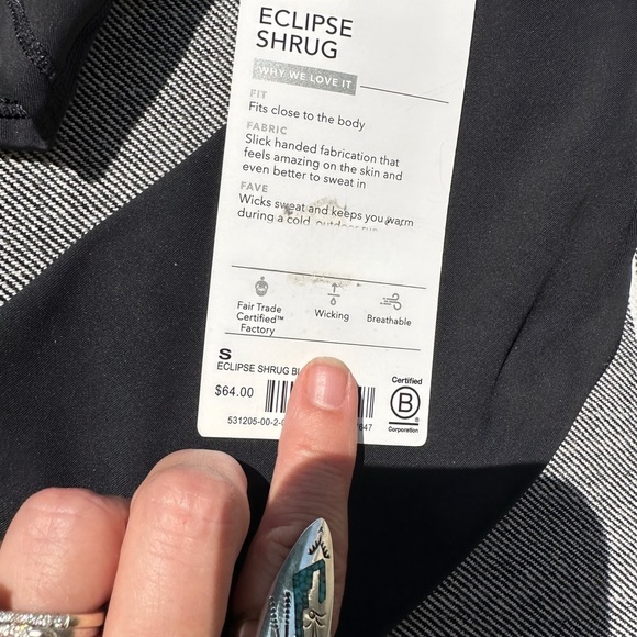 Athleta Black Eclipse Long Sleeve Cut Out Shrug - Picture 3 of 15